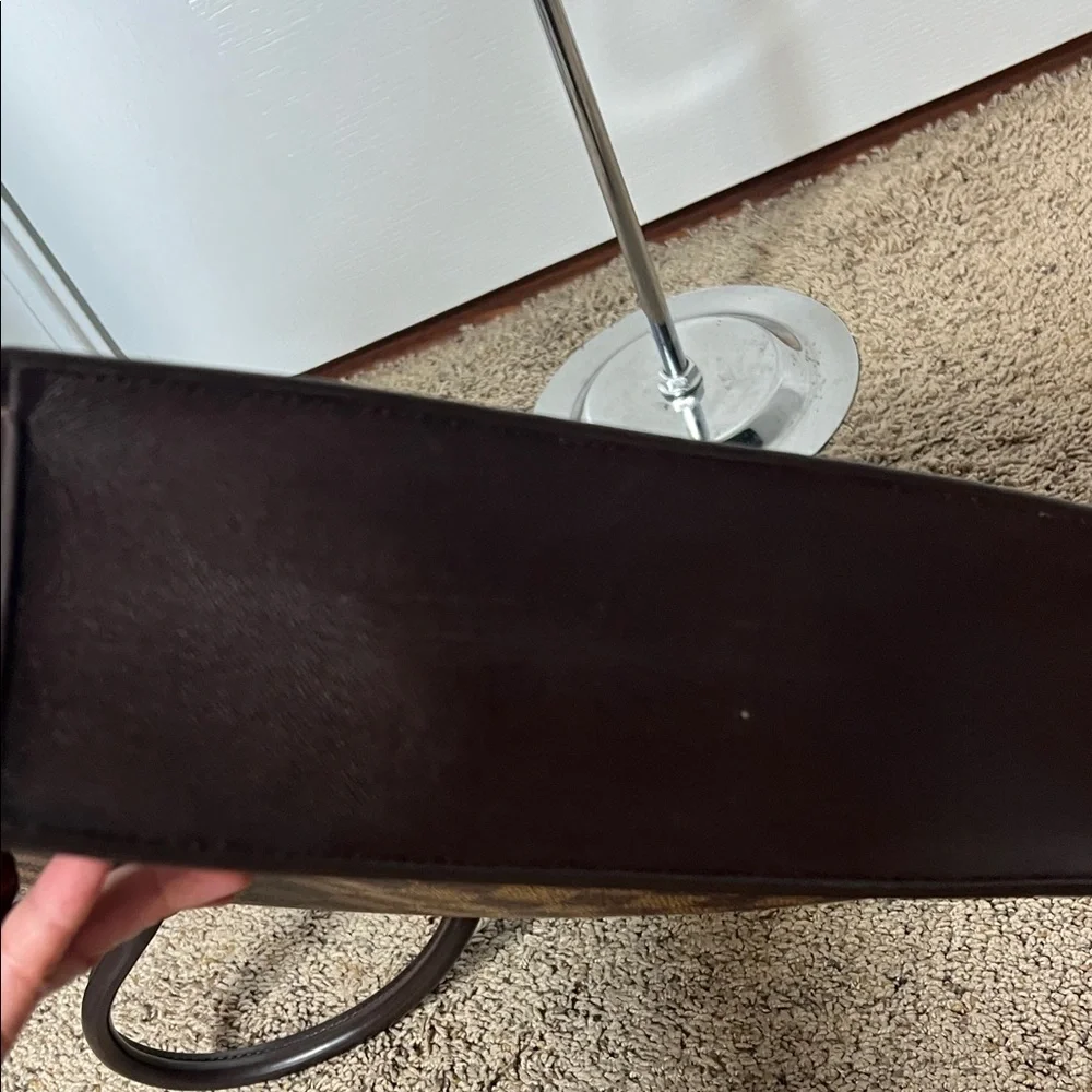 2062 LV Sac Plat Handbag